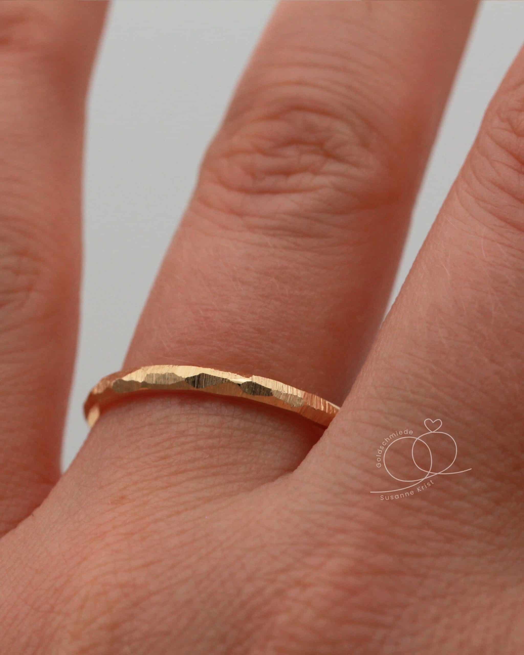Dünne Ringe Rosegold "Zarties" 9 Dünne Trauringe aus Rosegold Zarties