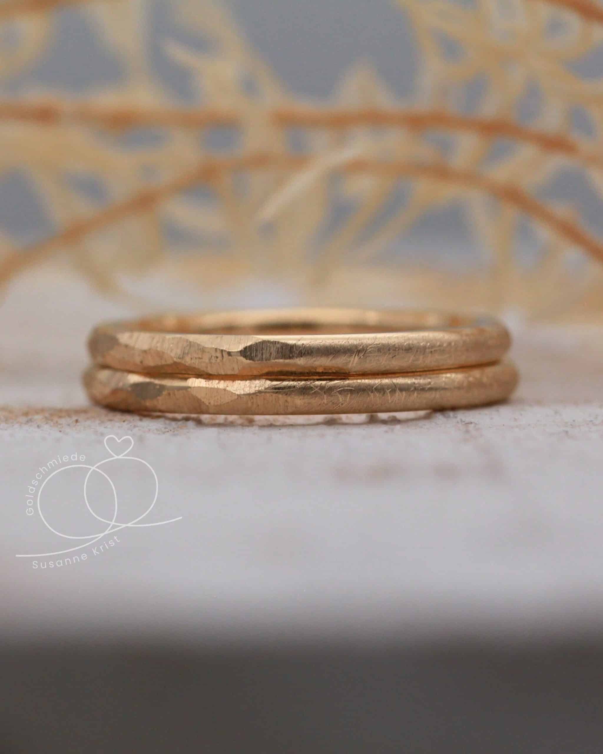 Dünne Ringe Rosegold "Zarties" 11 Dünne Ringe Rosegold Hammerschlag und eismatt Zarties