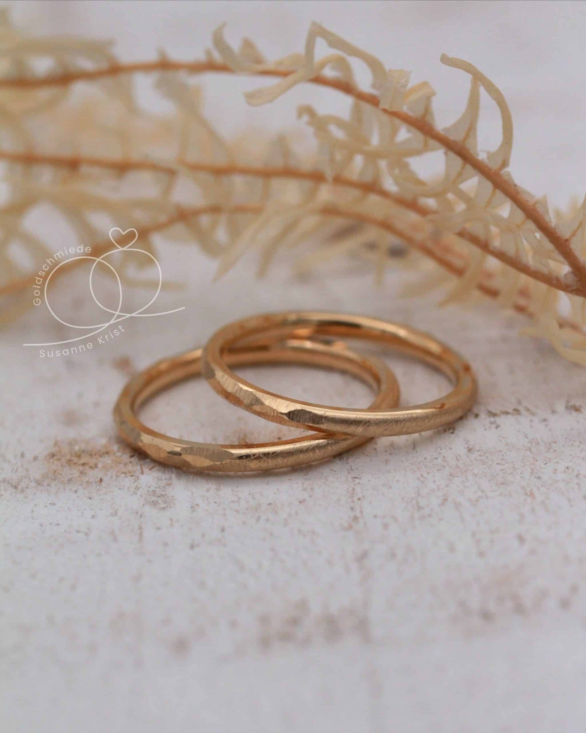 Dünne Ringe Rosegold "Zarties" 7 Dünne Ringe Rosegold Zarties geschmiedet
