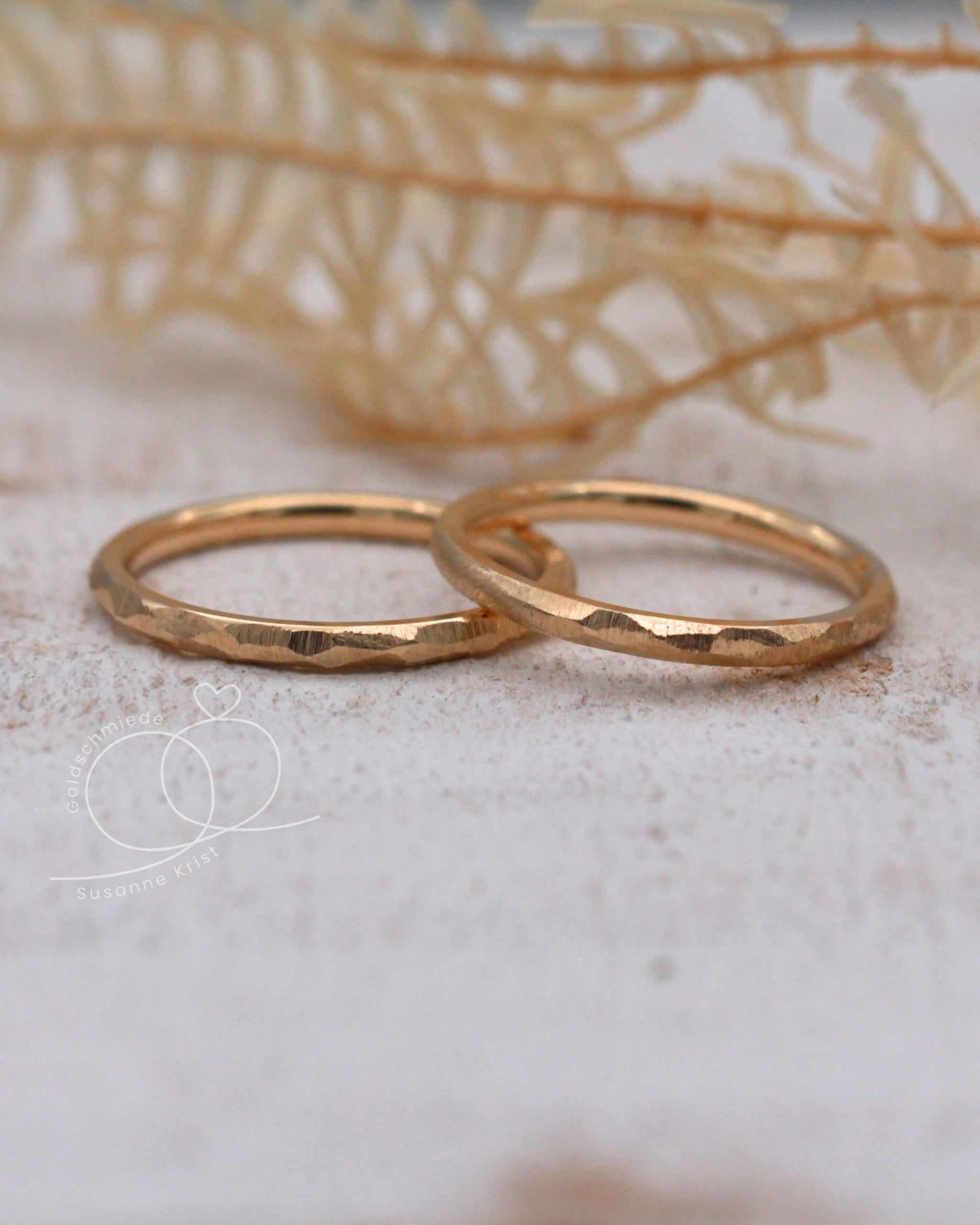 Dünne Ringe Rosegold "Zarties" 15 Dünne Rosegold Ringe Modell Zwei Zarties Fels eismatt