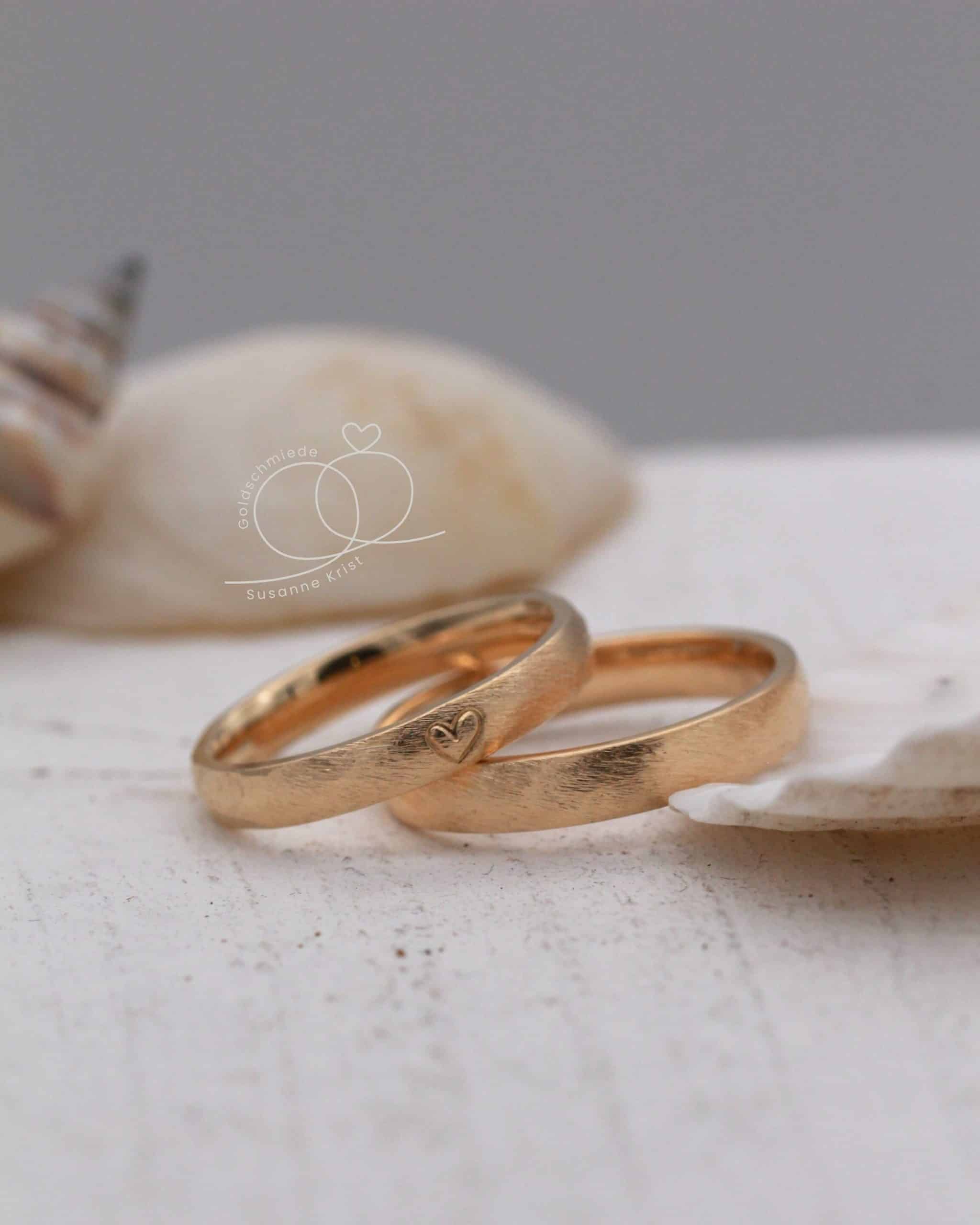 Herztrauringe Gold "Strandliebe" 12 Herzringe Gold namens Strandliebe