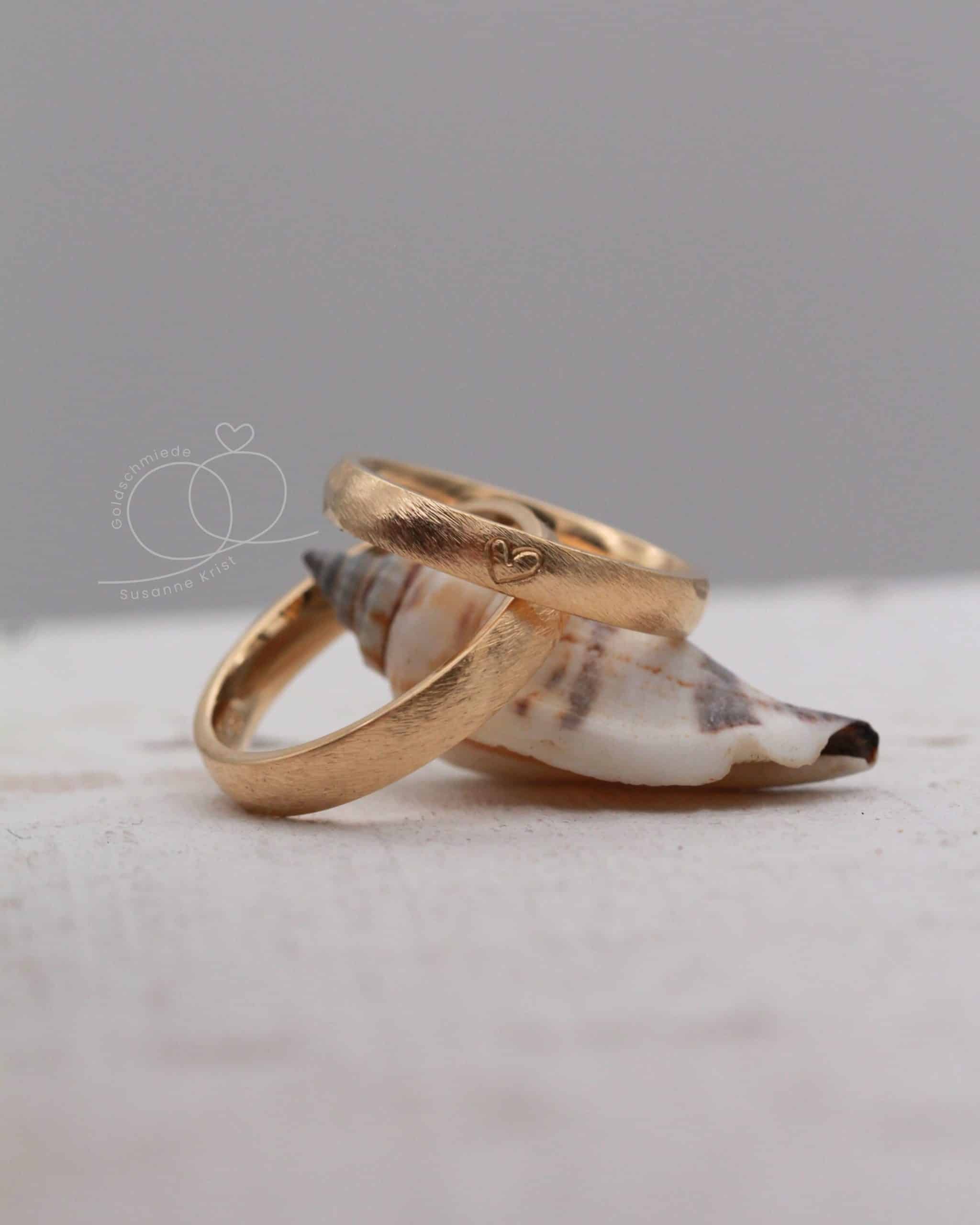 Herztrauringe Gold "Strandliebe" 1 Herztrauringe bzw. Ringe mit Herz, Modell Strandliebe
