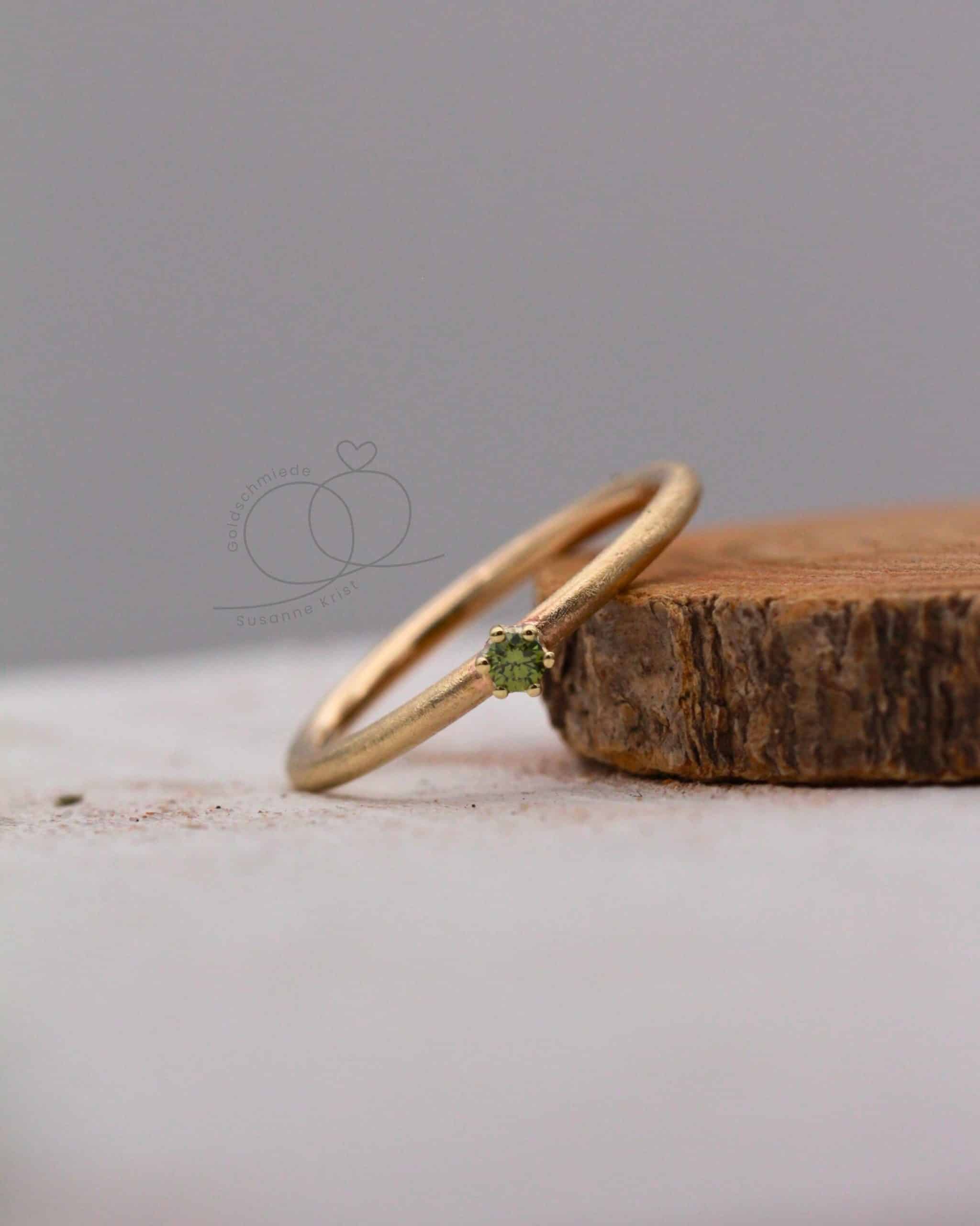 Ring grüner Stein "Fini Oliv" 1 Nachhaltiger Ring grüner Stein Fini Oliv