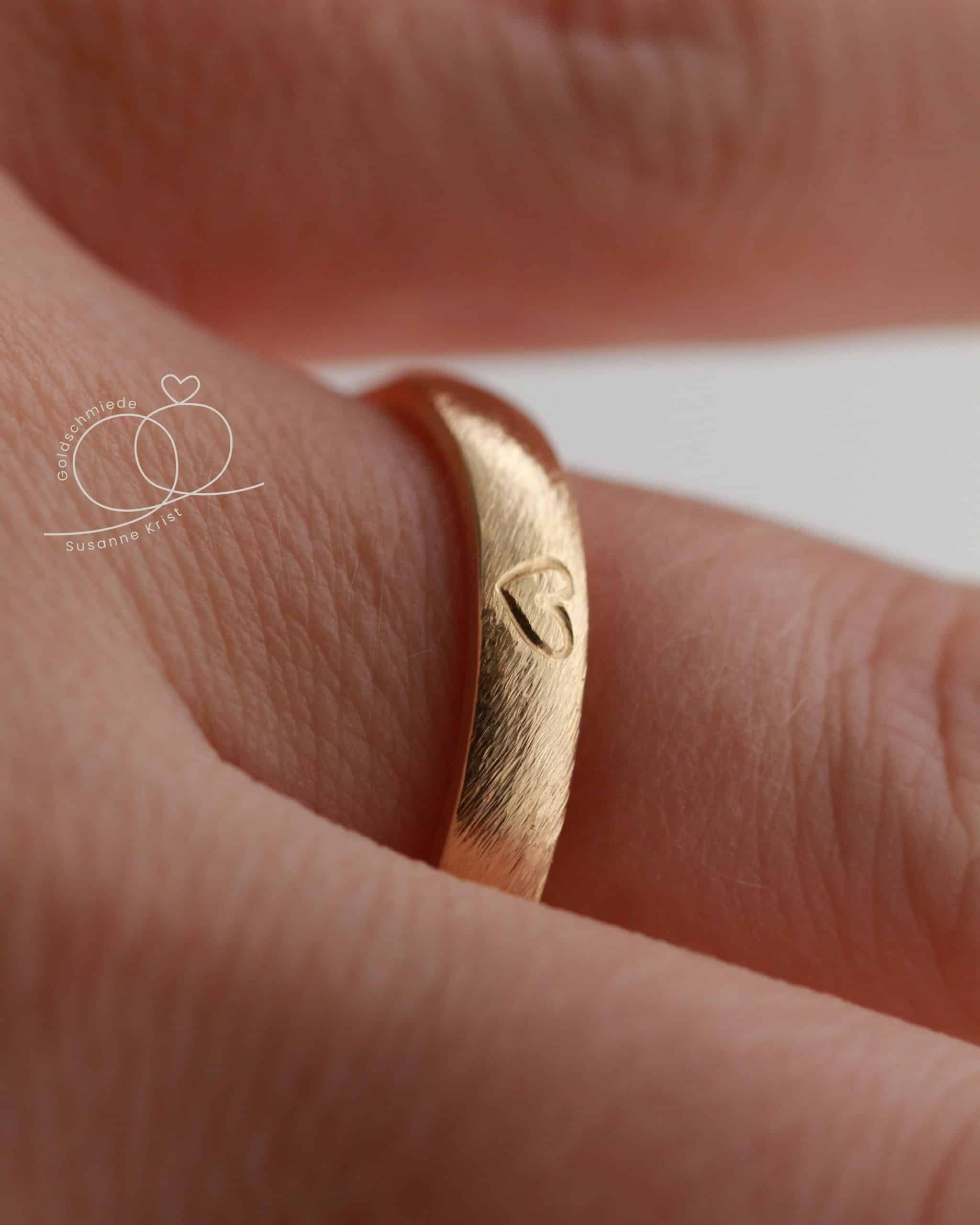 Herztrauringe Gold "Strandliebe" 11 Ring mit Herz als Trauring