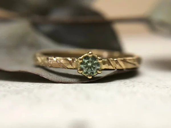 Florale Verlobungsringe 6 Rosegoldring mit grünem Stein Linn