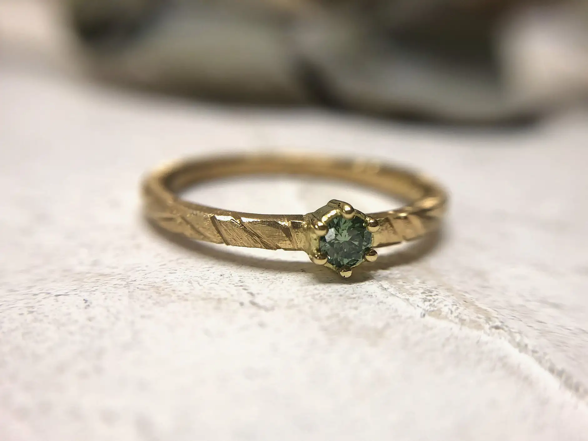 Rosegoldring mit grünem Stein "Linn 1" 11 Rosegoldring mit grünem Stein Linn