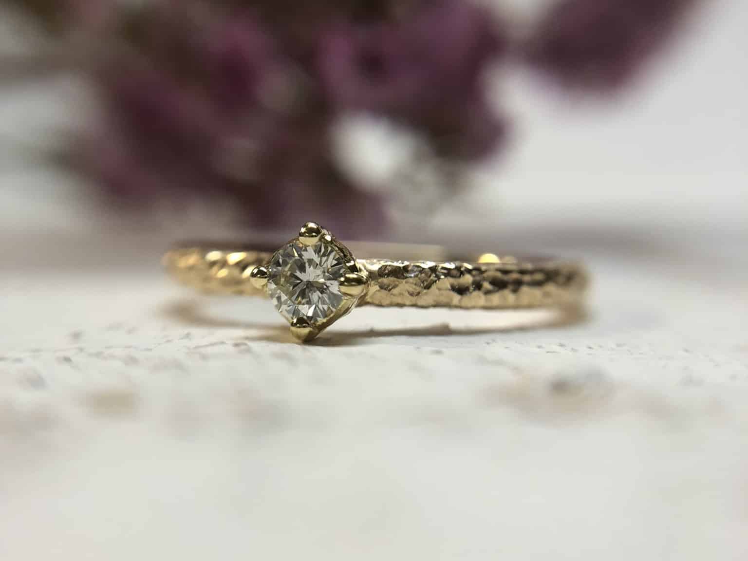 Rosegoldring mit Stein "Favora" 7 Rosegoldring mit Stein Favora als Verlobungsring