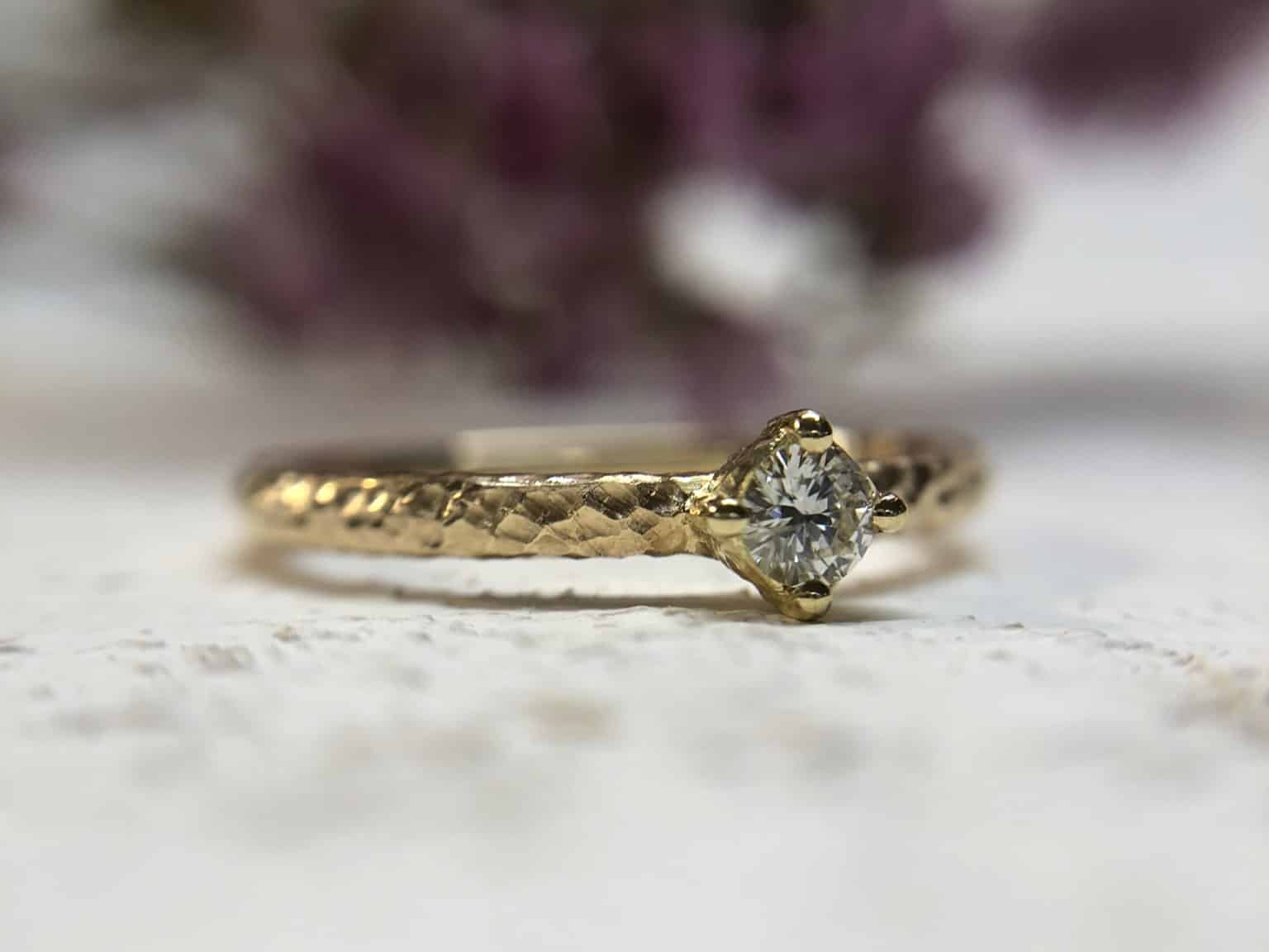 Rosegoldring mit Stein "Favora" 6 Rosegoldring mit Stein Diamant Favora