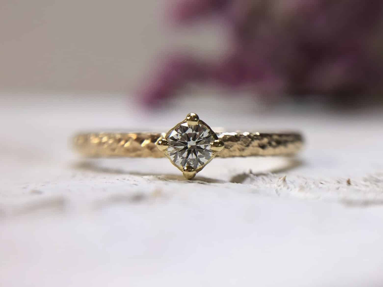 Rosegoldring mit Stein "Favora" 1 Rosegoldring mit Stein Favora