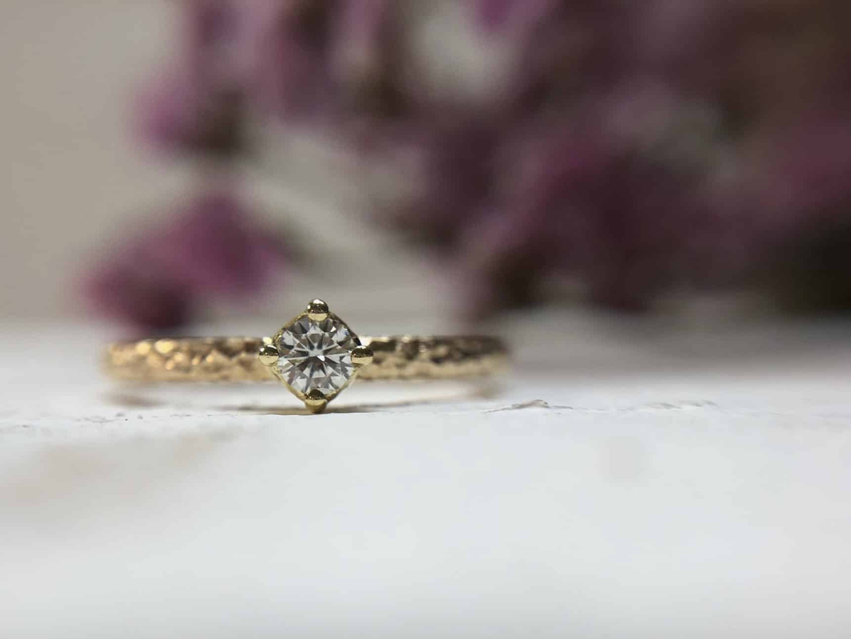 Rosegoldring mit Stein "Favora" 13 Diamantring bzw. Rosegoldring mit Stein Favora