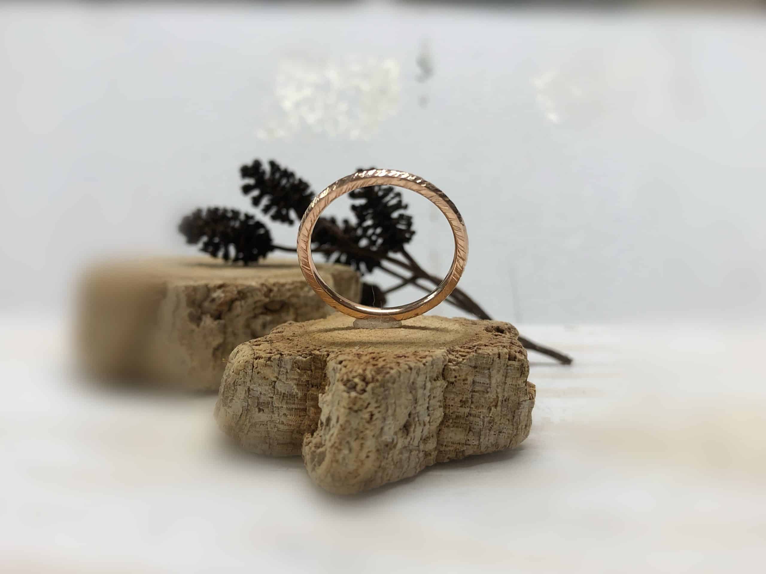 Verlobungsring mit Linien "Carnea" 4 Verlobungsring mit Linien "Carnea" – Bild 4