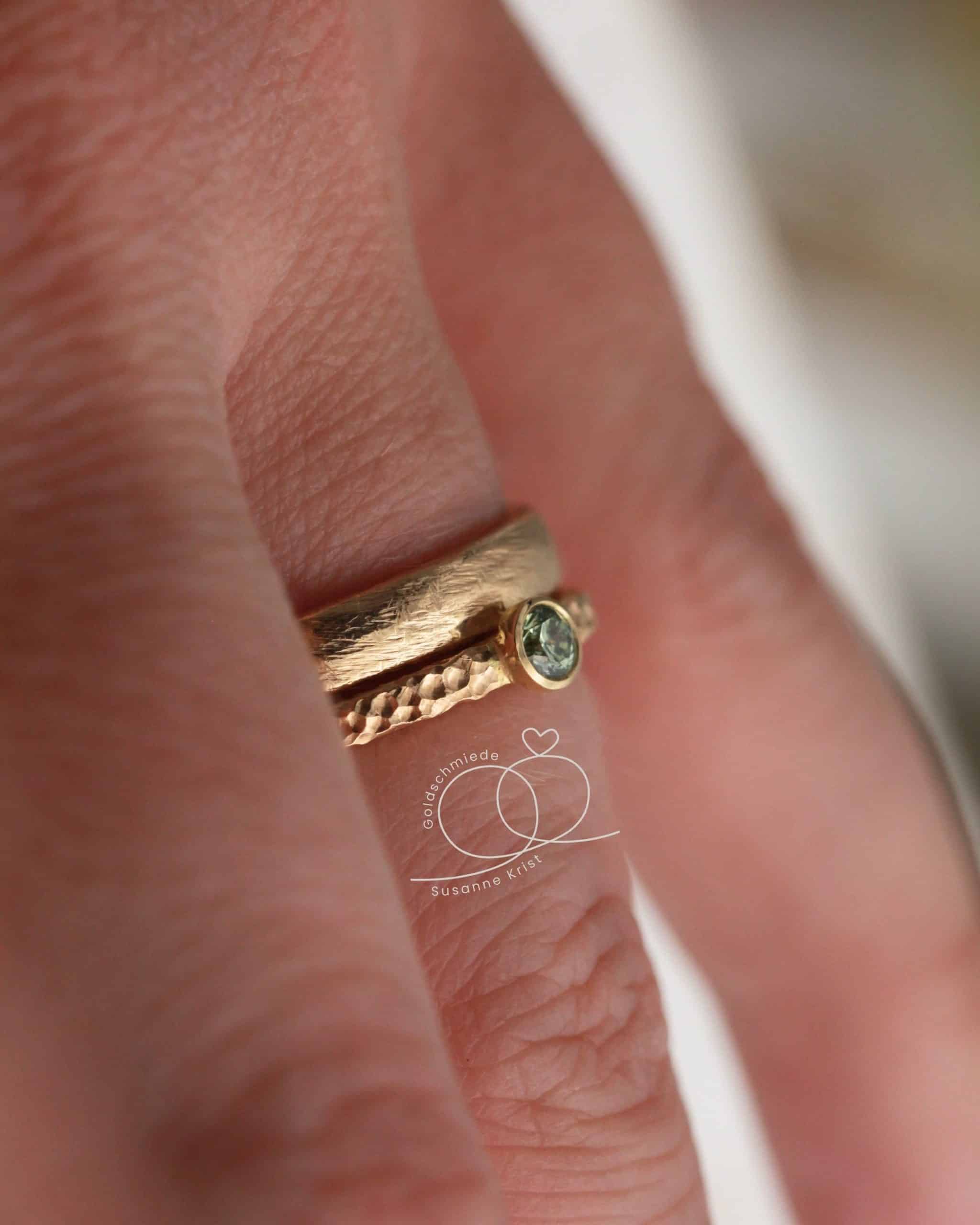 Ring hellgrüner Stein "Linda" 4 Verlobungsring am Trauring Vorsteckring Linda