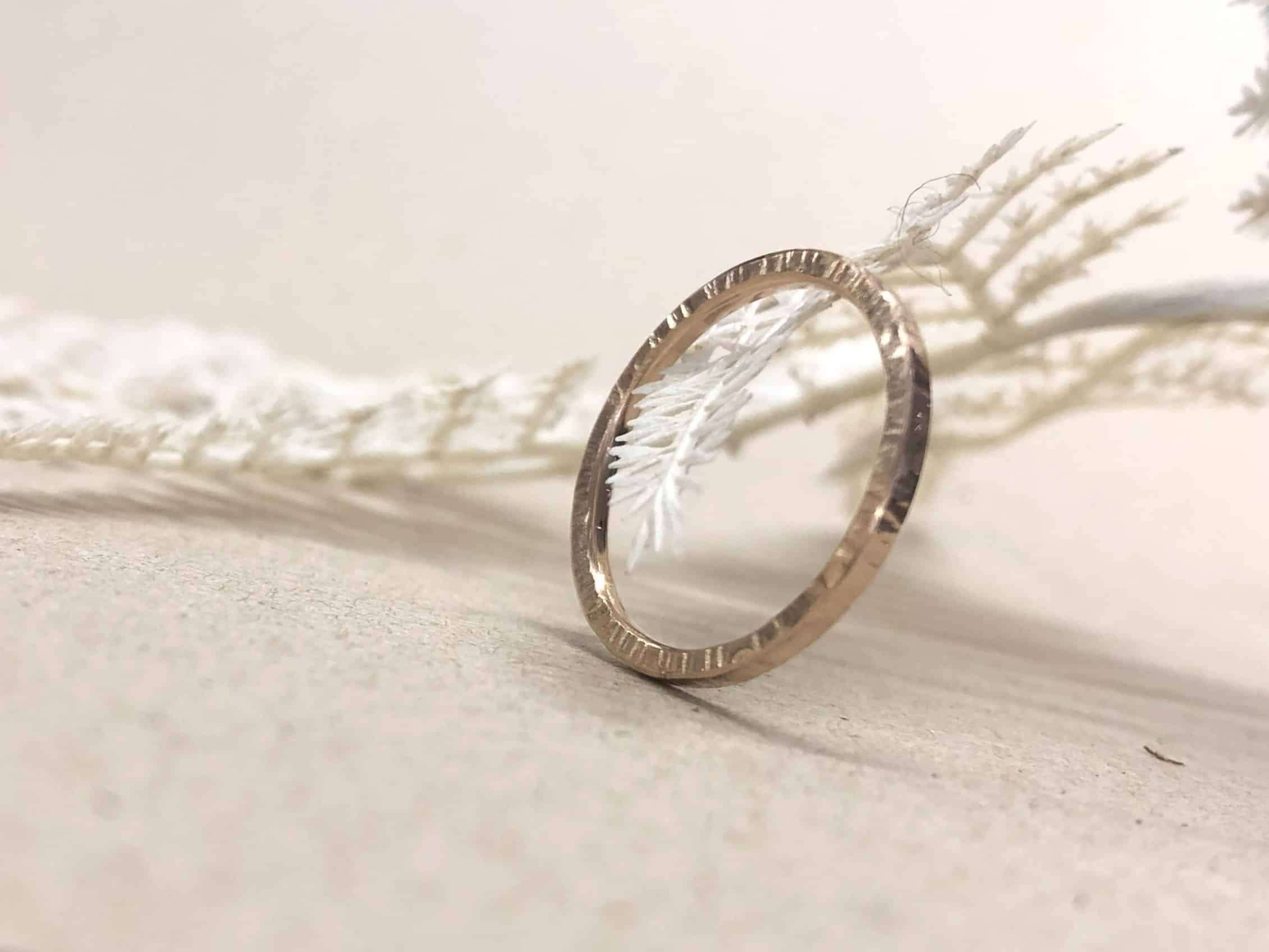 Rotgoldverlobungsring mit Baummuster "Irides 1" 4 Verlobungsring mit Baummuster Irides aus Rotgold