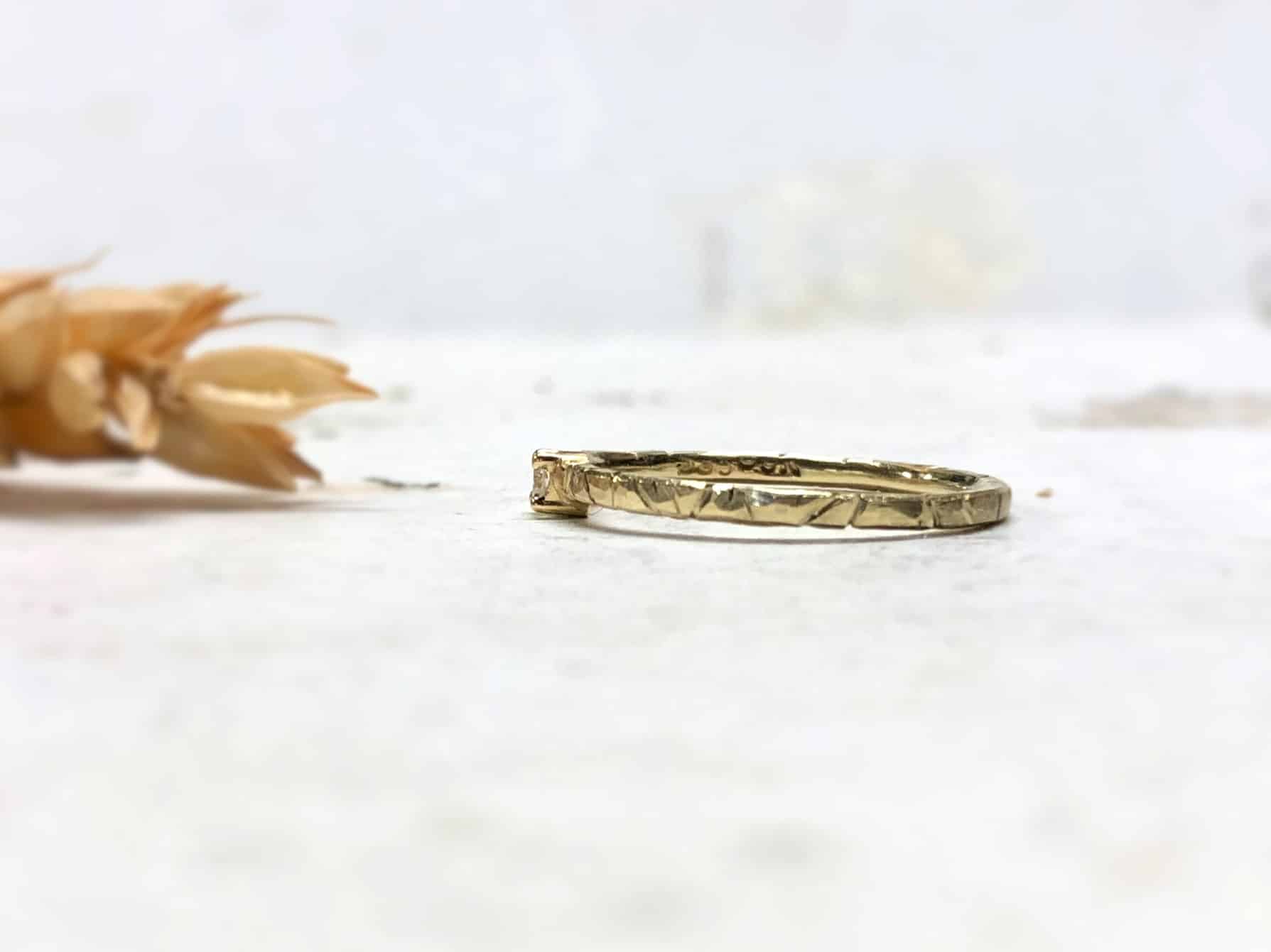 Verlobungsring mit Kerben "Ligni" 5 Verlobungsring mit Schnitten und Kerben Ligni