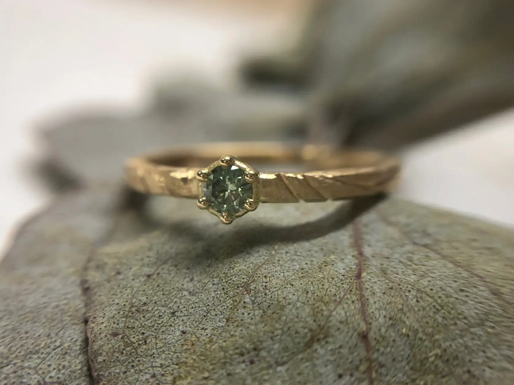 Rosegoldring mit grünem Stein "Linn 1" 3 Verlobungsring Rosegold Stein grün Linn