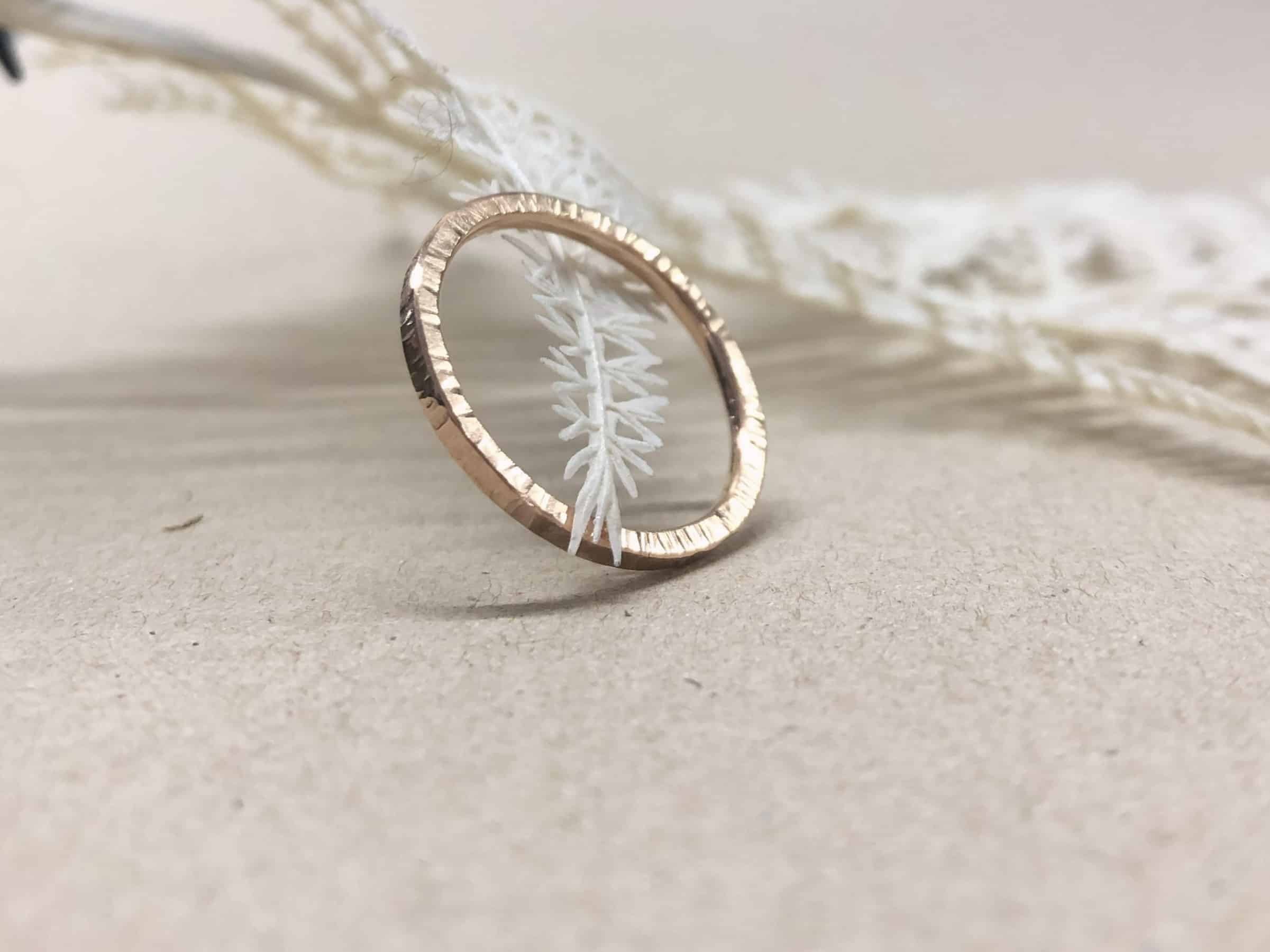 Rotgoldverlobungsring mit Baummuster "Irides 1" 3 Vorsteckring mit Baumrindemuster Irides